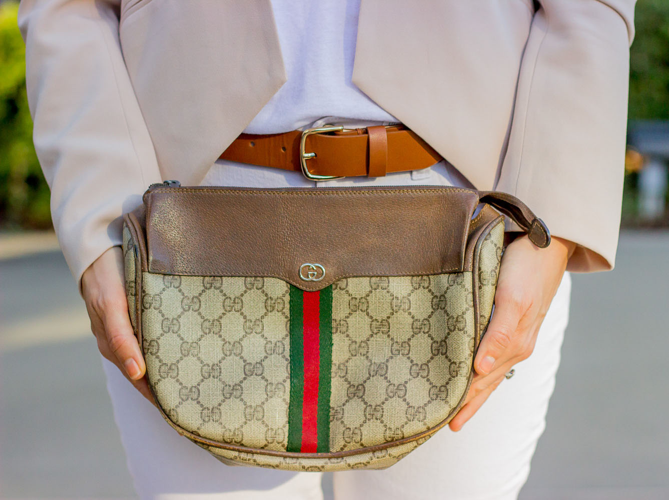 Vintage Gucci bag on Belle Meets World blog