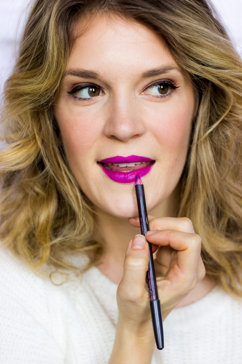 Dark Lipstick Tutorial on Belle Meets World blog